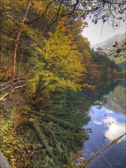 Jiuzhaigou National Park - China SQ V (PBH4 00 15509)